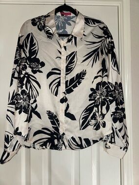 Flying Tomato Black and White Floral Button-Up Blouse
